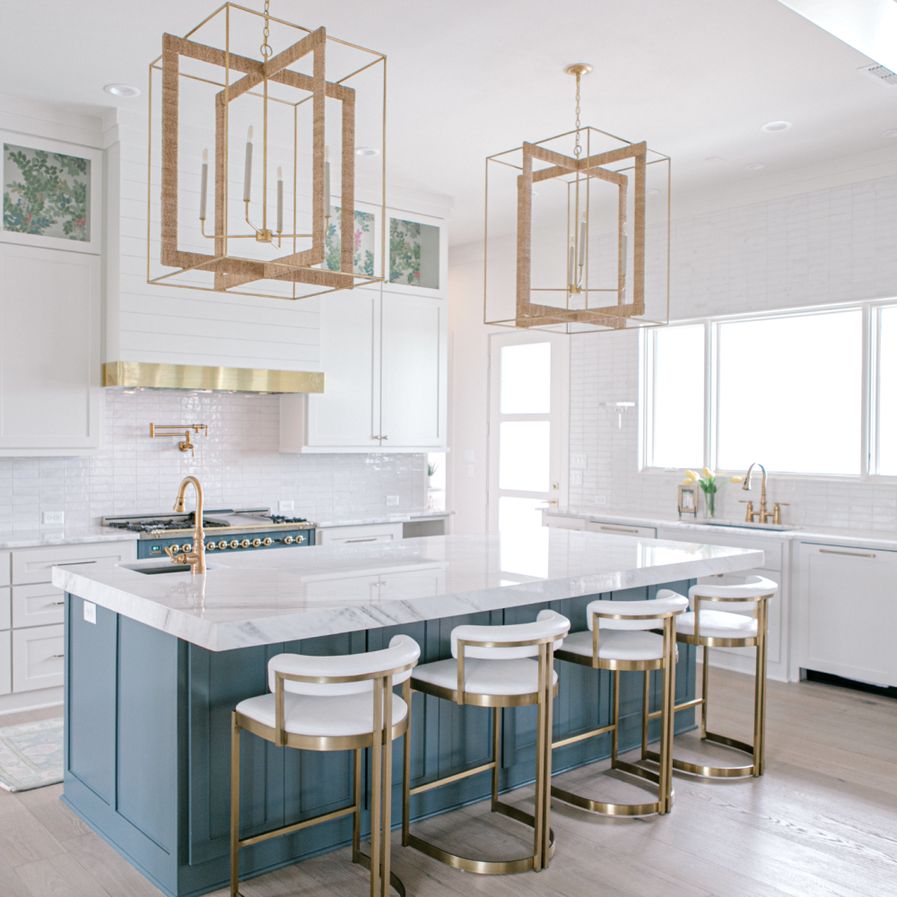 Elegant Kitchen Cabinets White and Teal